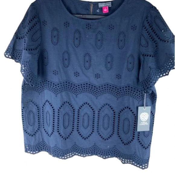 NWT Vince Camuto Navy Eyelet Short Sleeve Summer  Blouse size Small - Picture 1 of 8